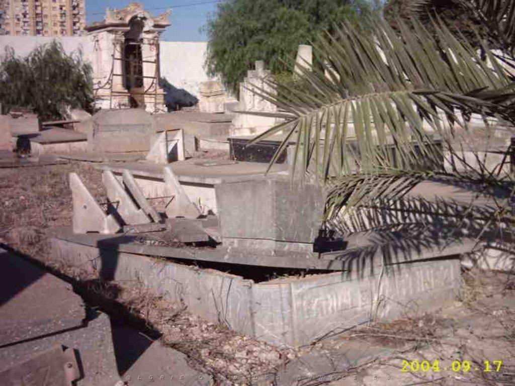 07 CIMETIERE TAMAZOUHET 08.JPG